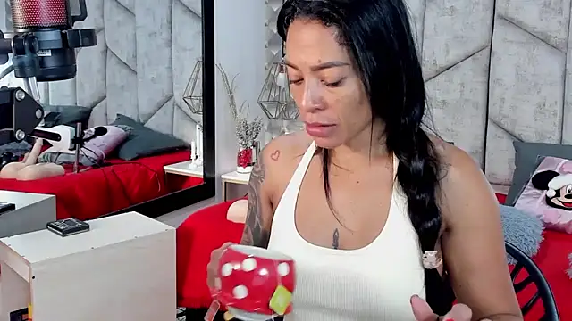 NiicolleMiller online show from November 2025 11:55:01 AM