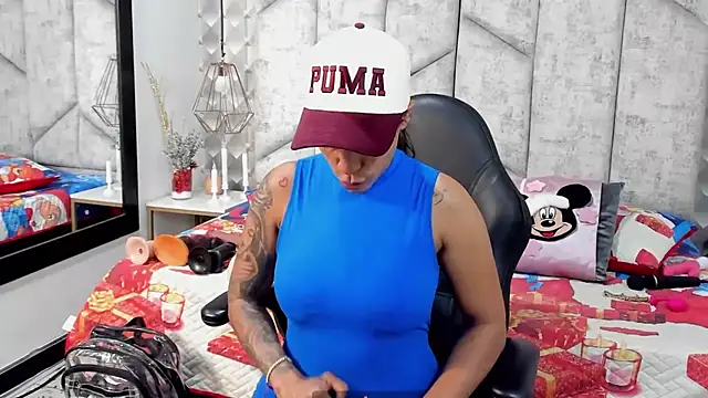 NiicolleMiller online show from December 2025 11:27:01 AM