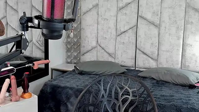 NiicolleMiller online show from November 2025 07:40:02 PM