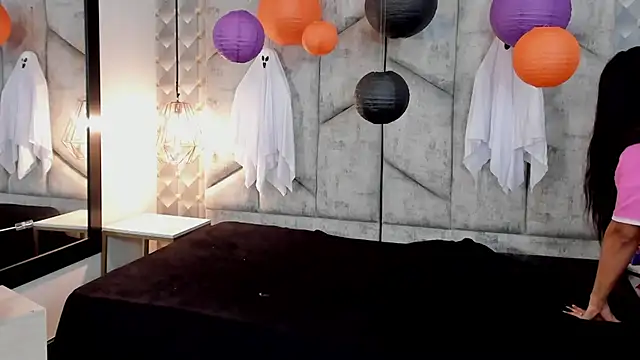 NiicolleMiller online show from October 2025 11:22:02 AM