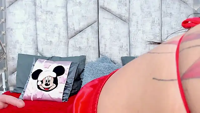 NiicolleMiller online show from December 2025 03:05:02 AM