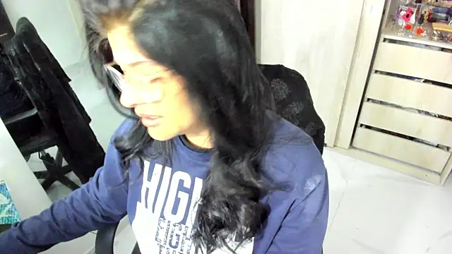 Snapshot of BellaFlaming chatting on July 2026 11:03:01 AM BellaFlaming online show from July 2026 11:03:01 AM
