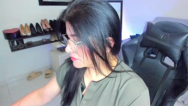 BellaFlaming online show from February 2026 10:46:02 AM