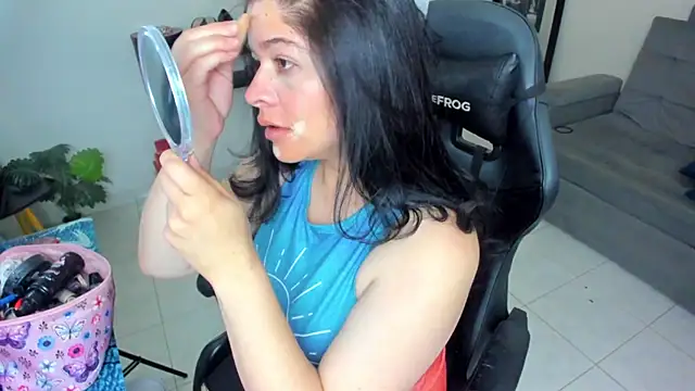 BellaFlaming online show from November 2025 11:31:02 AM