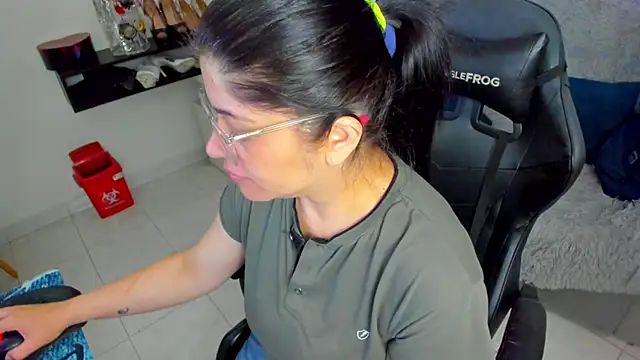 BellaFlaming online show from March 2026 10:46:01 AM