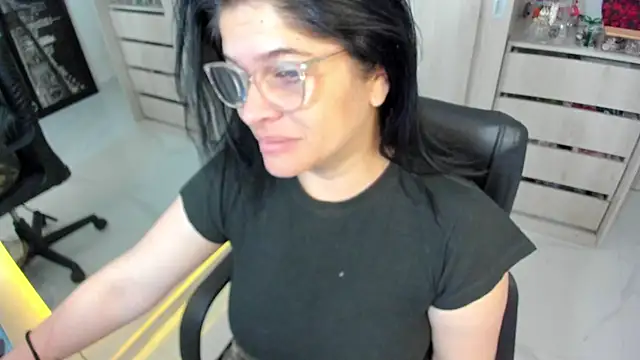BellaFlaming online show from May 2026 10:54:01 AM