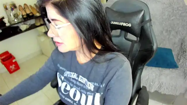 BellaFlaming online show from March 2026 10:52:02 AM