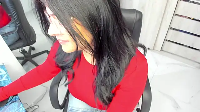 Snapshot of BellaFlaming chatting on June 2026 12:54:02 PM BellaFlaming online show from June 2026 12:54:02 PM