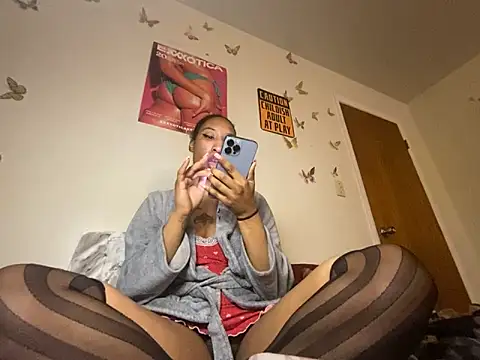 Snapshot of Iceblanca chatting on February 2026 01:33:02 PM Iceblanca online show from February 2026 01:33:02 PM