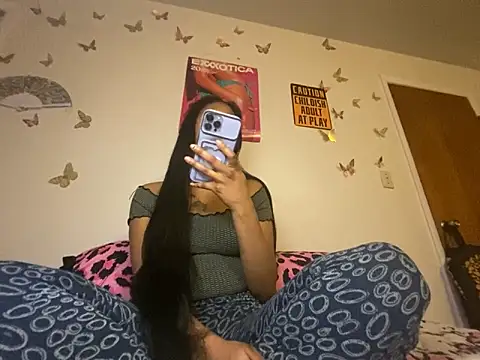 Iceblanca online show from March 2026 04:09:01 AM