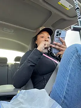 Iceblanca online show from April 2026 05:48:01 PM