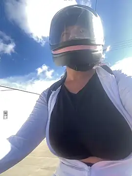 -Marivalda- online show from April 2026 06:26:01 PM