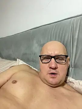 Snapshot of vanjbi45 chatting on January 2025 06:25:02 AM vanjbi45 online show from January 2025 06:25:02 AM