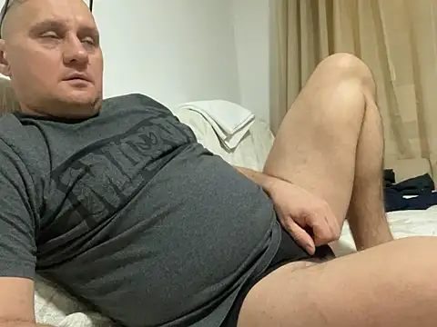 Snapshot of vanjbi45 chatting on December 2024 08:27:02 PM vanjbi45 online show from December 2024 08:27:02 PM