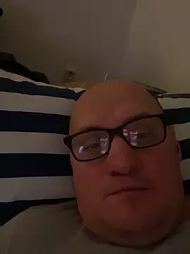 Snapshot of vanjbi45 chatting on February 2025 08:58:01 PM vanjbi45 online show from February 2025 08:58:01 PM