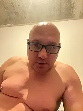 Snapshot of vanjbi45 chatting on October 2025 07:15:02 PM vanjbi45 online show from October 2025 07:15:02 PM