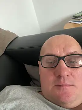 Snapshot of vanjbi45 chatting on February 2025 12:24:02 PM vanjbi45 online show from February 2025 12:24:02 PM