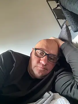 Snapshot of vanjbi45 chatting on October 2025 11:44:02 AM vanjbi45 online show from October 2025 11:44:02 AM