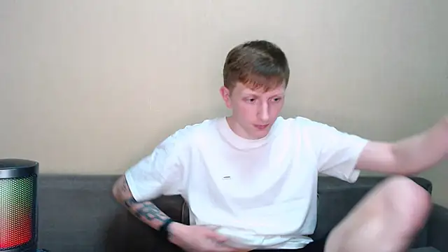 juliaanddima online show from February 2026 11:37:01 PM