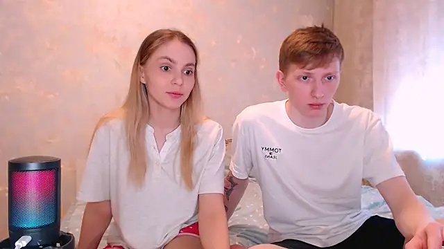 juliaanddima online show from February 2026 08:22:02 AM