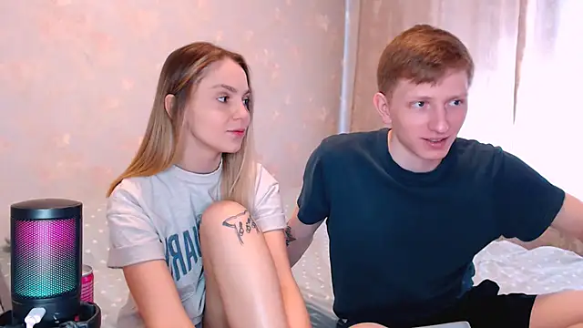 juliaanddima online show from April 2026 08:10:02 AM