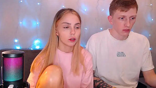 juliaanddima online show from September 2025 09:08:02 PM
