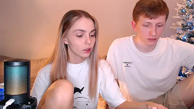 juliaanddima online show from December 2025 09:50:01 PM