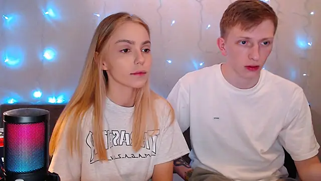 juliaanddima online show from September 2025 10:16:01 PM
