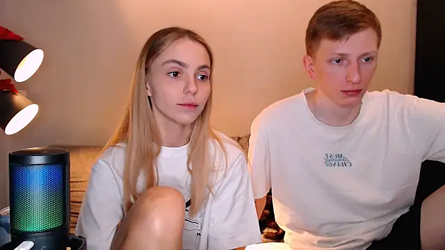 juliaanddima online show from November 2025 09:19:01 PM