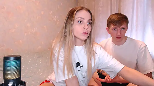 juliaanddima online show from March 2026 07:59:01 AM