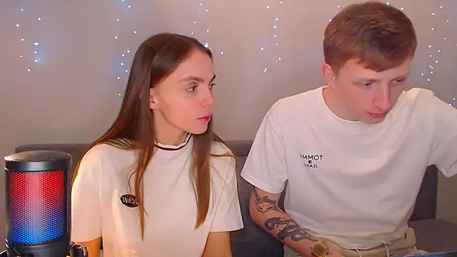 juliaanddima online show from March 2025 11:26:02 PM