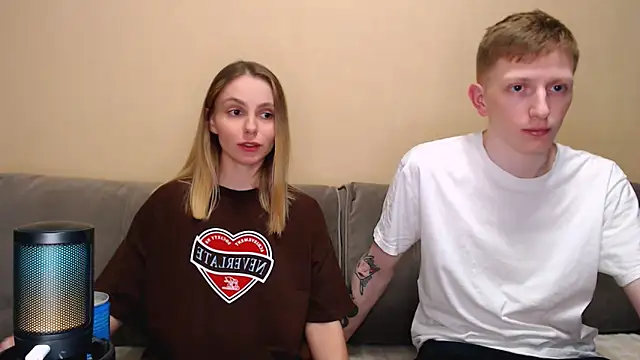 juliaanddima online show from March 2026 08:58:02 PM