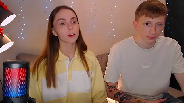 juliaanddima online show from February 2025 09:31:02 PM
