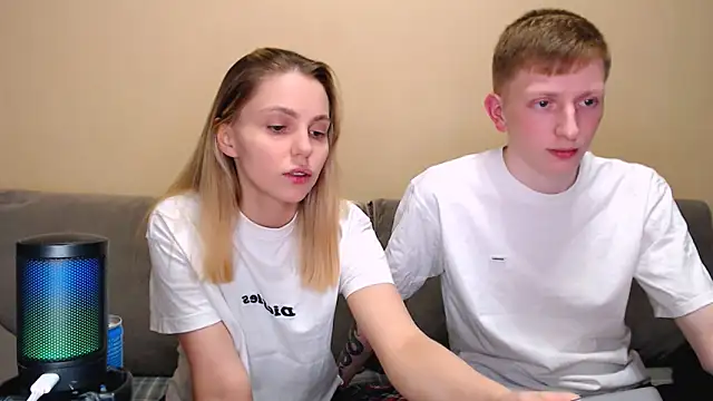 juliaanddima online show from March 2026 10:16:01 PM