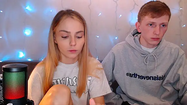 juliaanddima online show from September 2025 10:05:02 PM