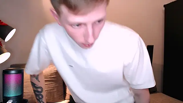 juliaanddima online show from December 2025 09:15:01 PM