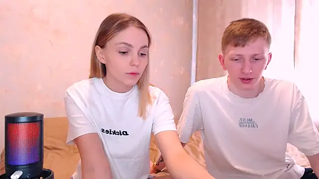 juliaanddima online show from March 2026 07:22:02 AM