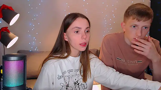 juliaanddima online show from February 2025 01:02:01 AM