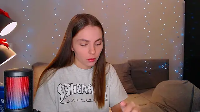 juliaanddima online show from February 2025 09:32:01 PM