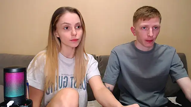 juliaanddima online show from March 2026 09:53:01 PM