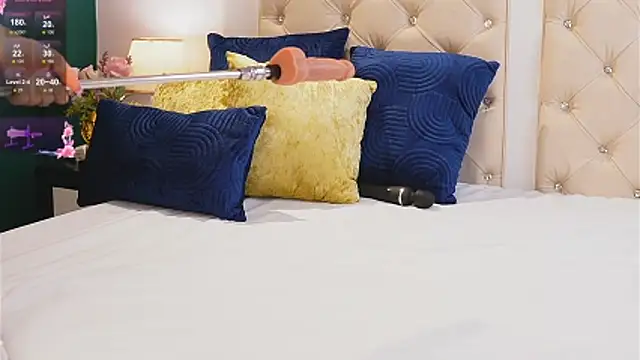 caroline adams  online show from April 2026 11:41:02 PM