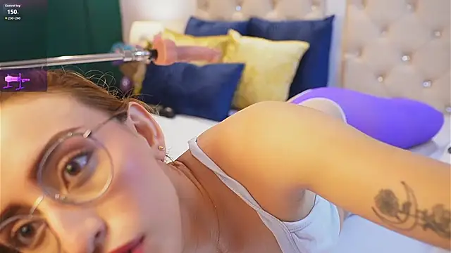 caroline adams  online show from April 2026 01:51:02 AM