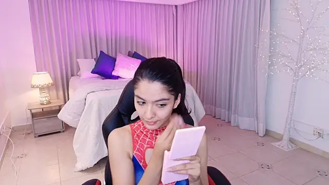 miiaa evans online show from February 2025 03:28:01 AM