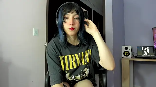 Snapshot of Room312_ chatting on April 2026 01:03:02 PM Room312 online show from April 2026 01:03:02 PM