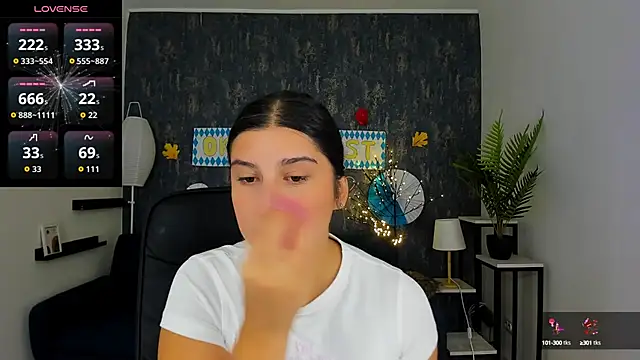 Snapshot of Linda_EX chatting on September 2025 06:19:01 AM Linda EX online show from September 2025 06:19:01 AM