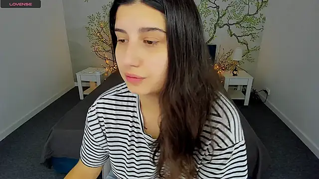 Snapshot of Linda_EX chatting on February 2025 07:37:01 AM Linda EX online show from February 2025 07:37:01 AM