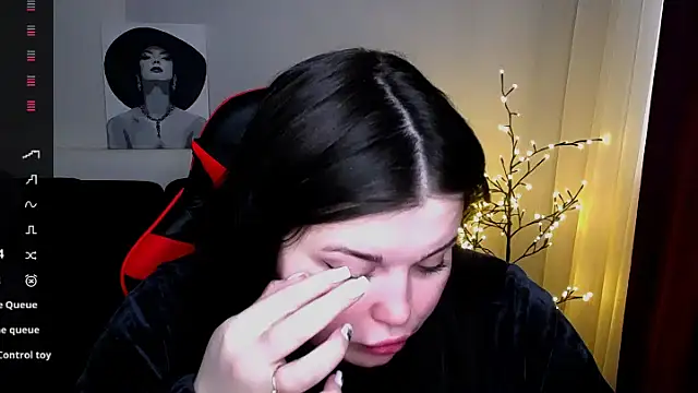 Emily Mo online show from February 2025 06:34:01 AM