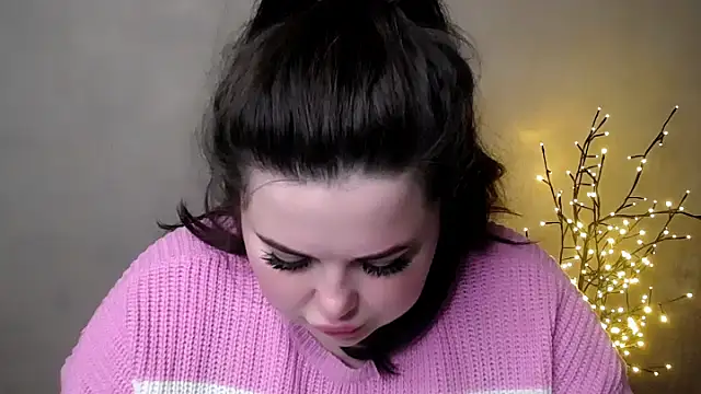 Emily Mo online show from November 2025 06:36:01 AM