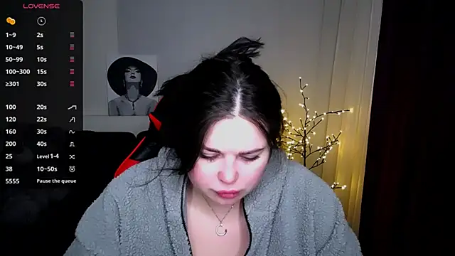 Emily Mo online show from February 2025 06:23:01 AM