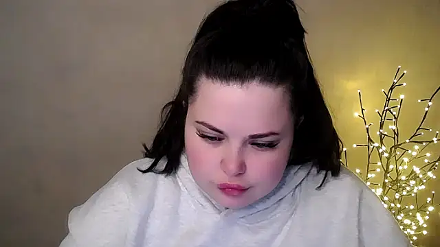 Emily Mo online show from November 2025 06:36:02 AM